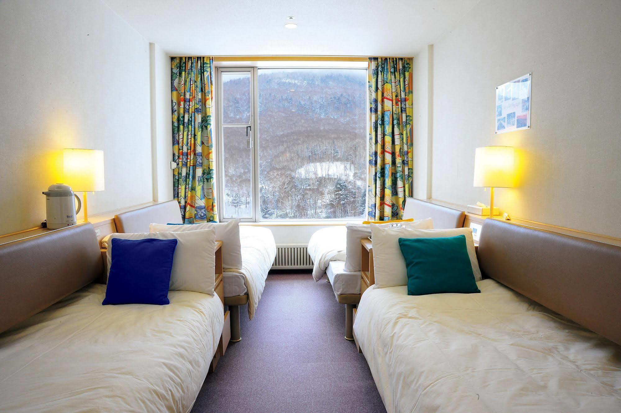 Hôtel Shiga Kogen Prince East à Yamanouchi  Extérieur photo