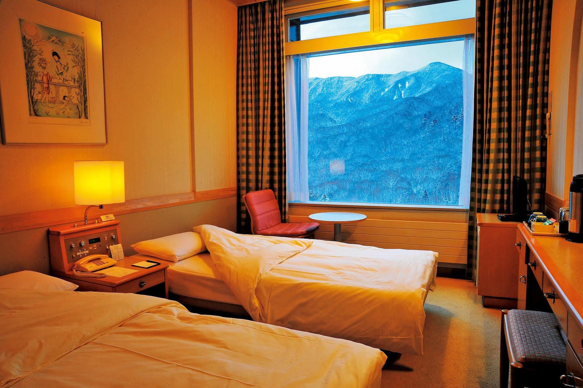 Hôtel Shiga Kogen Prince East à Yamanouchi  Extérieur photo